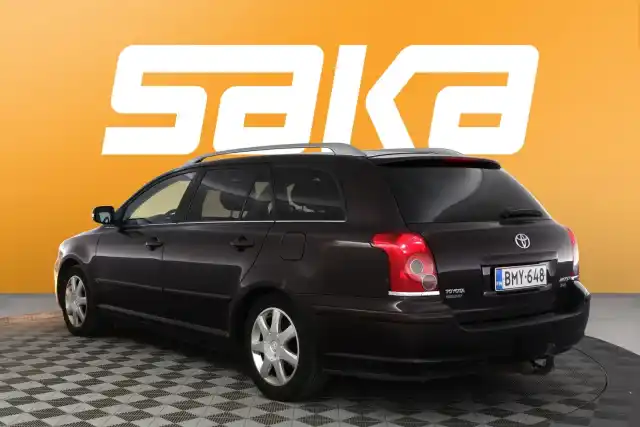 Punainen Farmari, Toyota Avensis – BMY-648