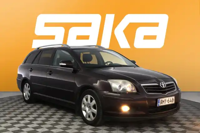Punainen Farmari, Toyota Avensis – BMY-648