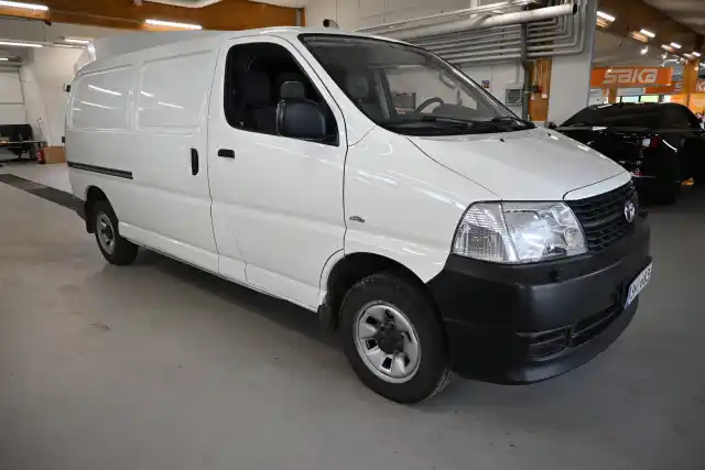 Valkoinen Pakettiauto, Toyota Hiace – BNI-683