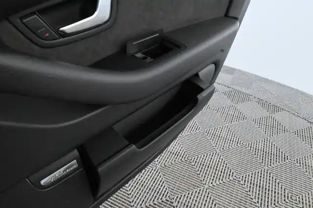 Hopea Sedan, Audi A8 – BOA-777