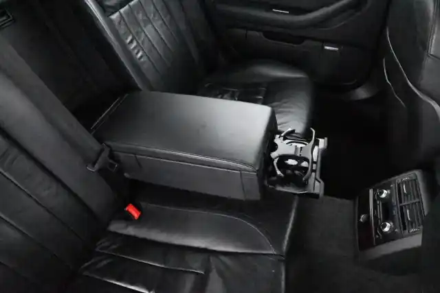 Hopea Sedan, Audi A8 – BOA-777