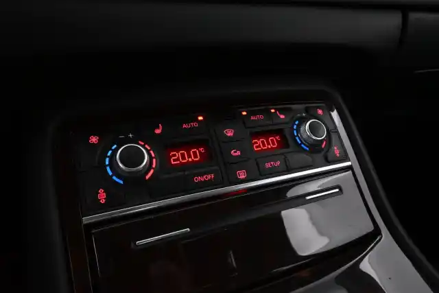 Hopea Sedan, Audi A8 – BOA-777