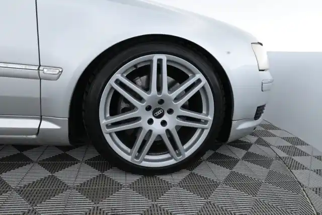 Hopea Sedan, Audi A8 – BOA-777