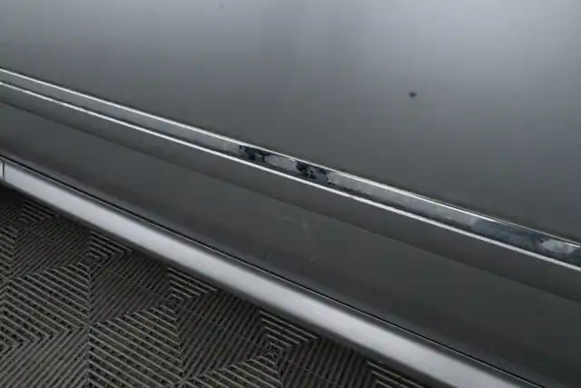 Hopea Sedan, Audi A8 – BOA-777