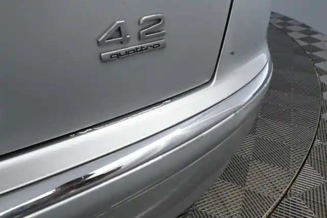 Hopea Sedan, Audi A8 – BOA-777