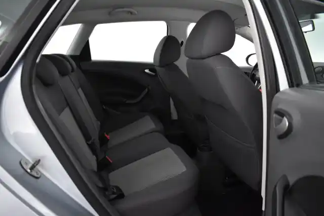 Harmaa Farmari, Seat IBIZA – BOB-630