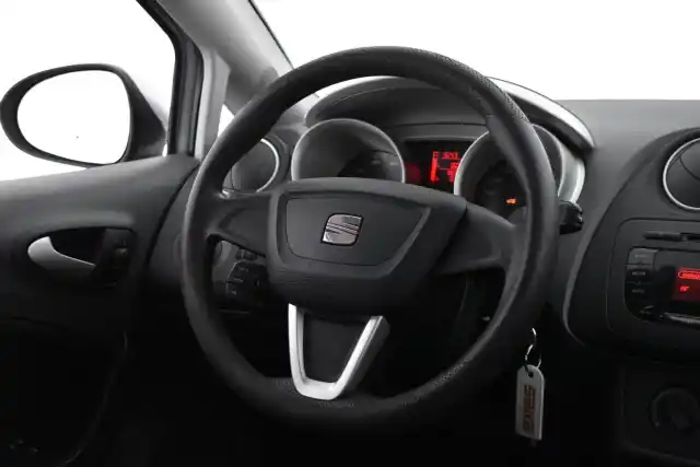 Harmaa Farmari, Seat IBIZA – BOB-630