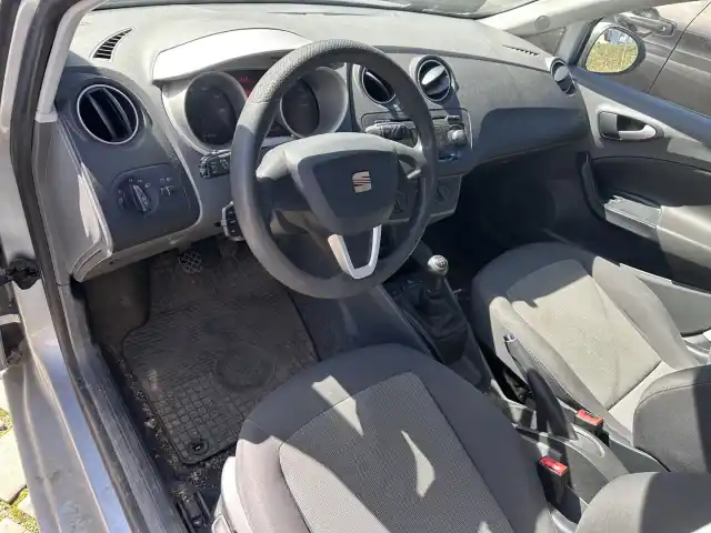 Harmaa Farmari, Seat IBIZA – BOB-630
