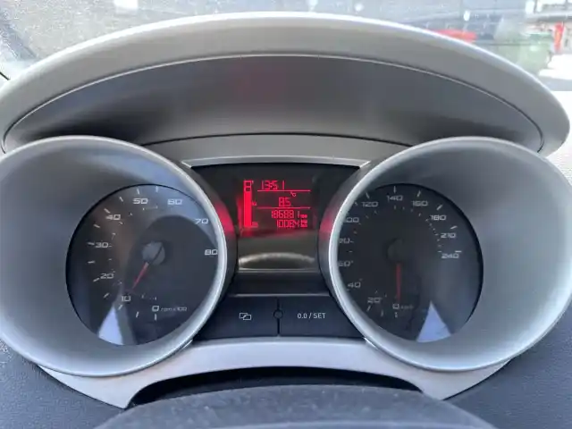 Harmaa Farmari, Seat IBIZA – BOB-630
