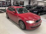Punainen Viistoperä, BMW 118 – BOB-664, kuva 2
