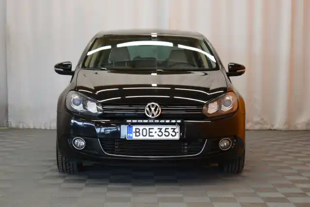 Musta Viistoperä, Volkswagen Golf – BOE-353