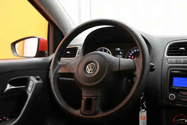 Oranssi Viistoperä, Volkswagen Polo – BOH-195