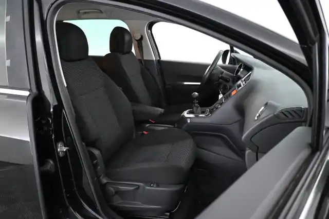 Musta Tila-auto, Peugeot 5008 – BOH-826