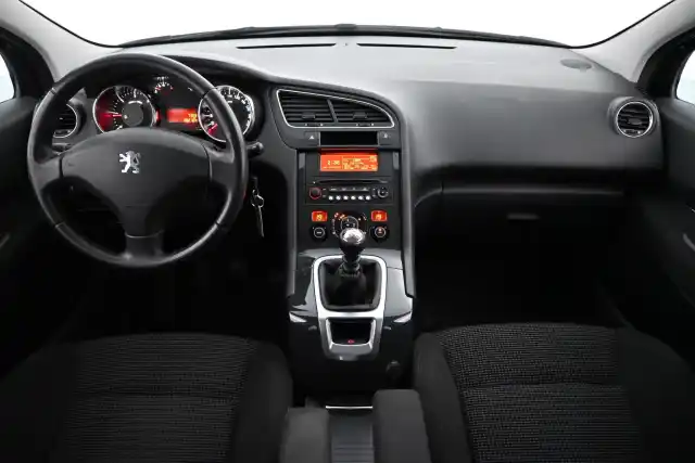 Musta Tila-auto, Peugeot 5008 – BOH-826