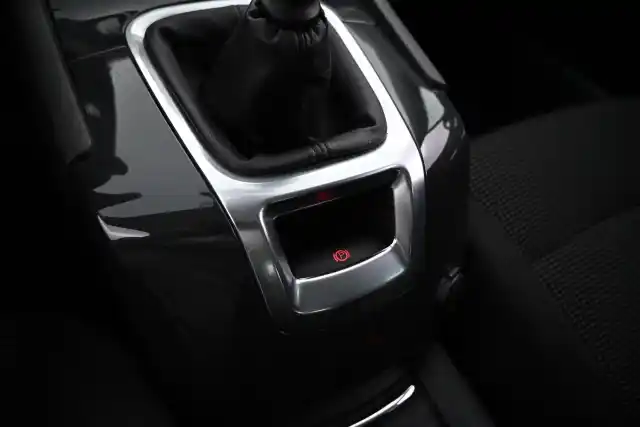 Musta Tila-auto, Peugeot 5008 – BOH-826