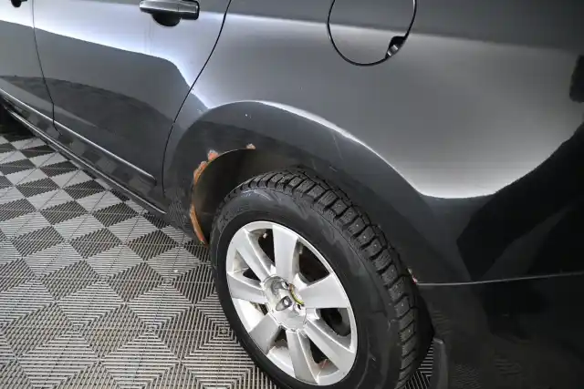 Musta Tila-auto, Peugeot 5008 – BOH-826