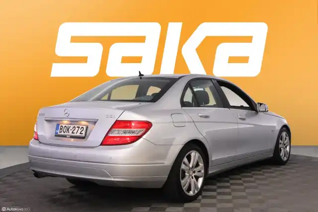 Harmaa Sedan, Mercedes-Benz C – BOK-272