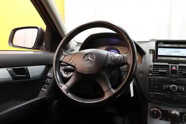 Musta Farmari, Mercedes-Benz C – BOL-936