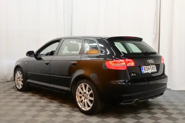 Musta Viistoperä, Audi A3 – BON-585