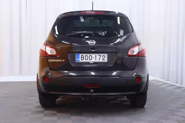 Musta Maastoauto, Nissan Qashqai+2 – BOO-172