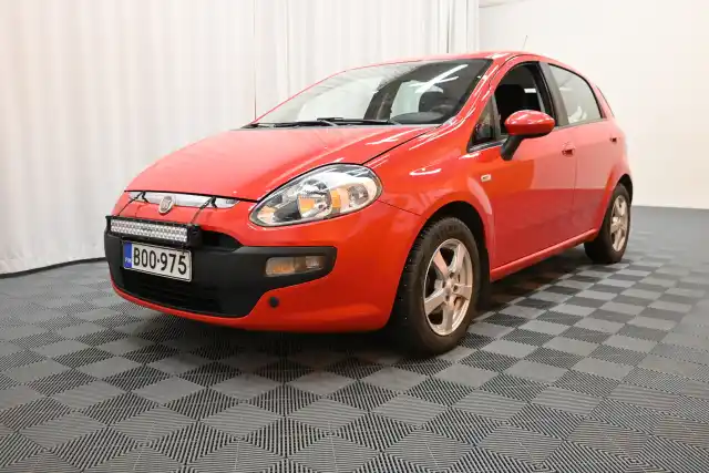 Punainen Viistoperä, Fiat Punto Evo – BOO-975