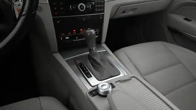 Musta Coupe, Mercedes-Benz E – BOR-307