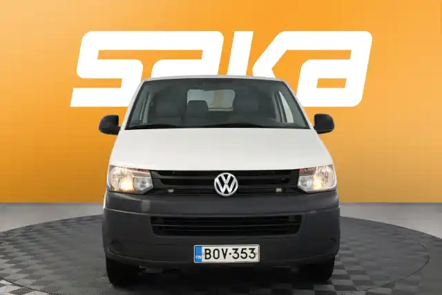 Valkoinen Pakettiauto, Volkswagen Transporter – BOV-353