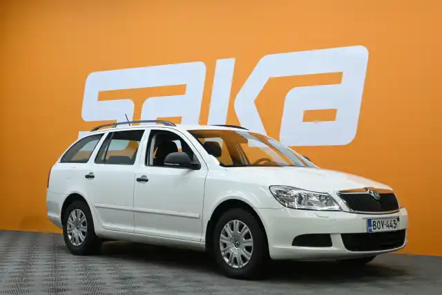 Valkoinen Farmari, Skoda Octavia – BOV-443