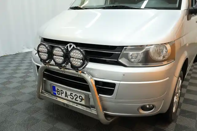 Harmaa Pakettiauto, Volkswagen Transporter – BPA-529