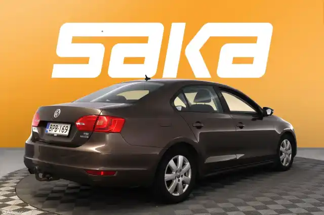 Ruskea (beige) Sedan, Volkswagen Jetta – BPB-169