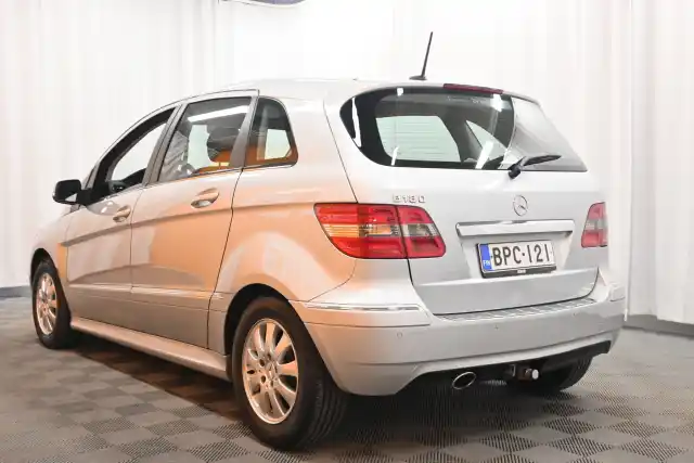 Harmaa Tila-auto, Mercedes-Benz B – BPC-121