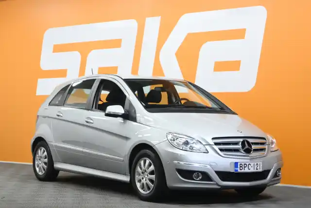 Harmaa Tila-auto, Mercedes-Benz B – BPC-121