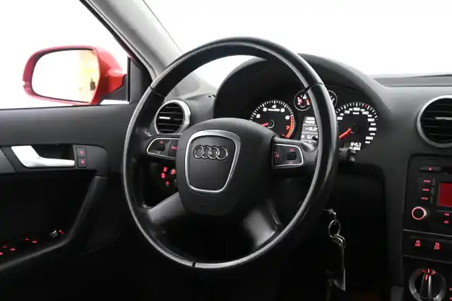 Punainen Viistoperä, Audi A3 – BPC-161