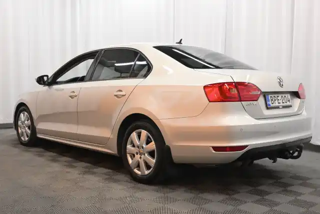 Hopea Sedan, Volkswagen Jetta – BPE-204