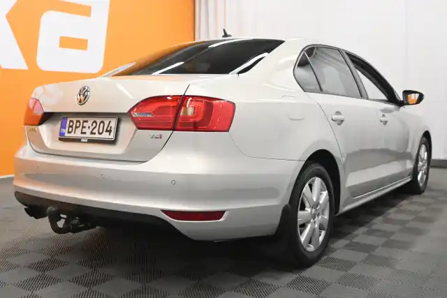 Hopea Sedan, Volkswagen Jetta – BPE-204