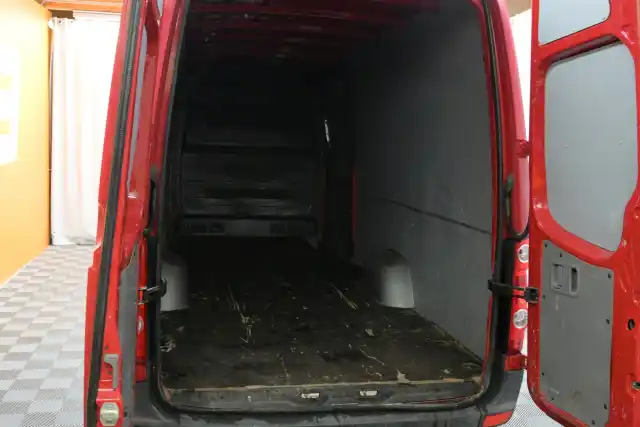 Punainen Pakettiauto, Volkswagen Crafter – BPE-706