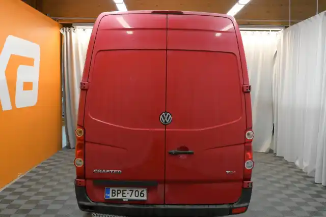 Punainen Pakettiauto, Volkswagen Crafter – BPE-706