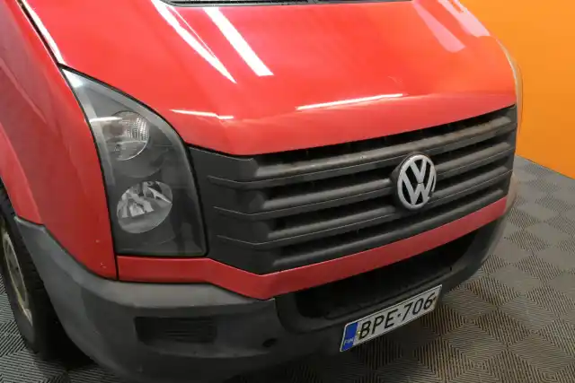 Punainen Pakettiauto, Volkswagen Crafter – BPE-706