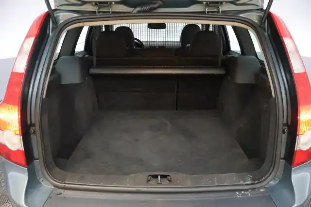 Vihreä Farmari, Volvo V50 – BPF-970