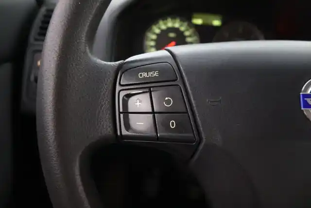 Vihreä Farmari, Volvo V50 – BPF-970