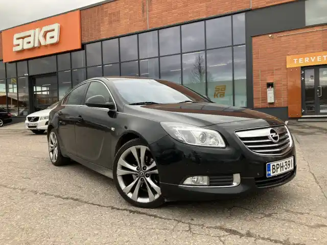 Musta Sedan, Opel Insignia – BPH-391