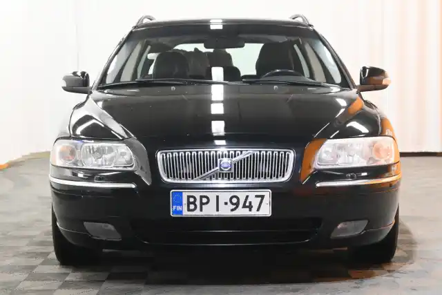 Musta Farmari, Volvo V70 – BPI-947