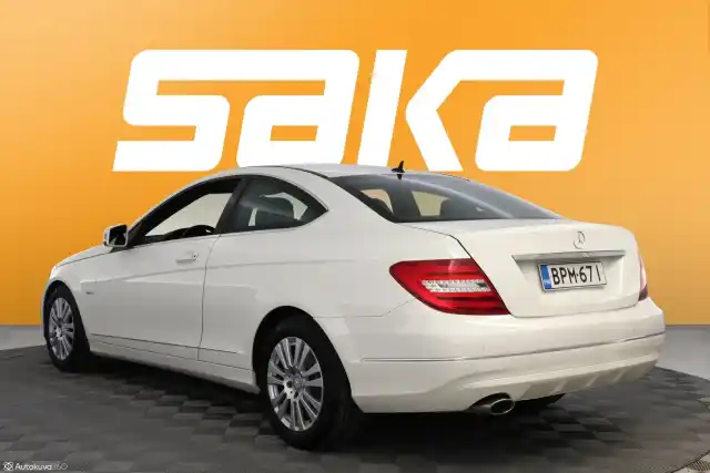 Valkoinen Coupe, Mercedes-Benz C – BPM-671