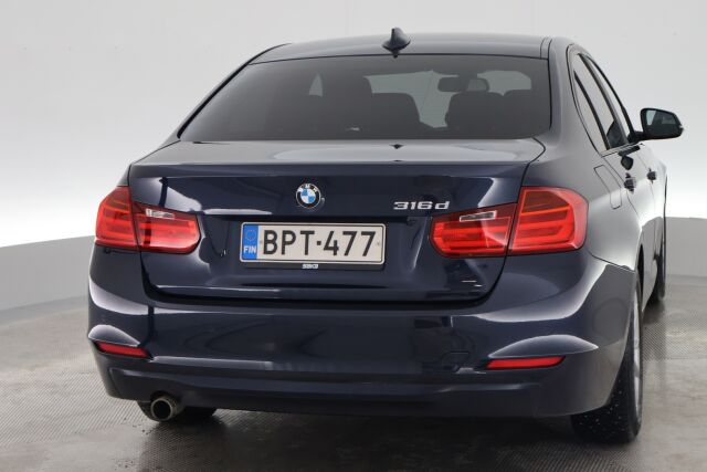 Sininen Sedan, BMW 316 – BPT-477
