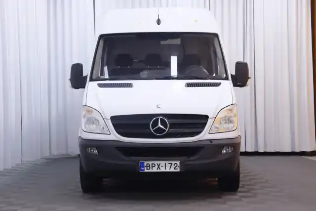 Valkoinen Pakettiauto, Mercedes-Benz Sprinter – BPX-172