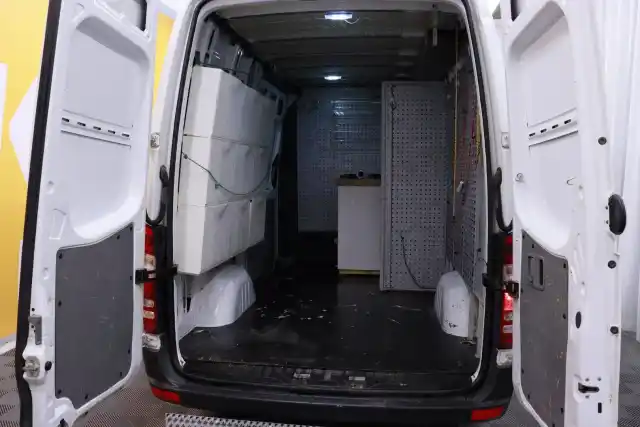 Valkoinen Pakettiauto, Mercedes-Benz Sprinter – BPX-172