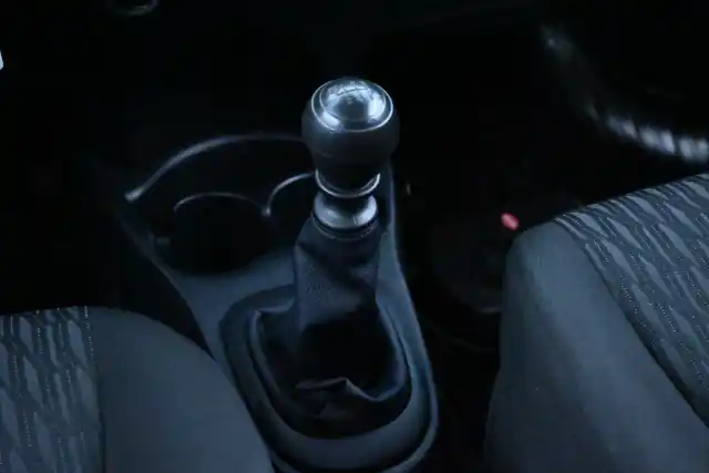 Punainen Viistoperä, Toyota Yaris – BPX-711