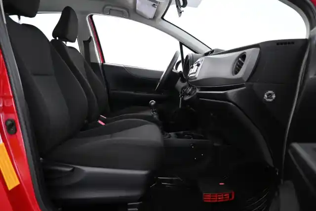 Punainen Viistoperä, Toyota Yaris – BPX-711