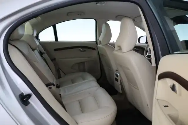 Harmaa Sedan, Volvo S80 – BPX-822