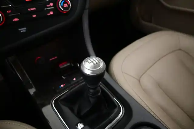 Valkoinen Sedan, Kia Optima – BPZ-453